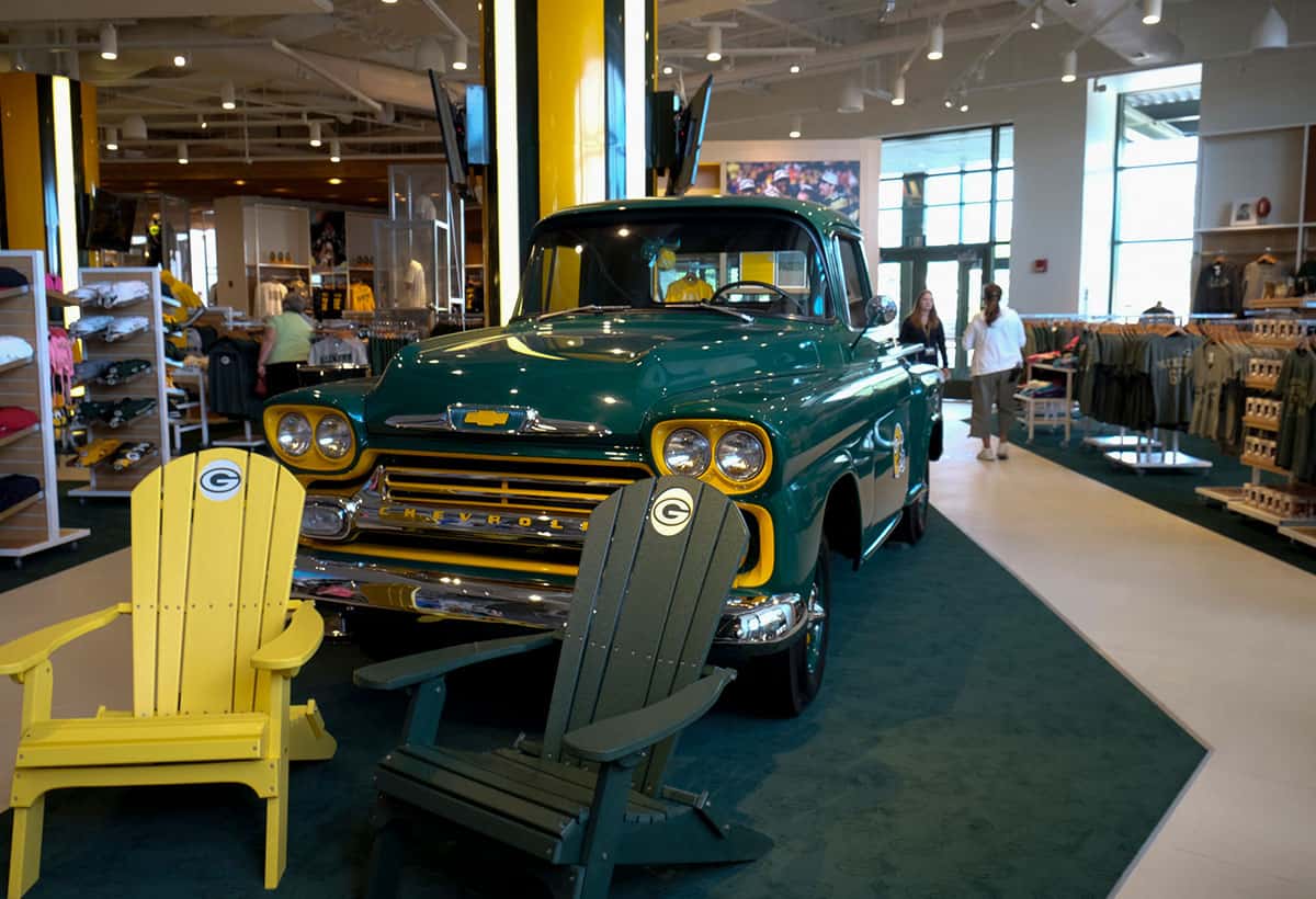 Green Bay Packers Pro Shop-4
