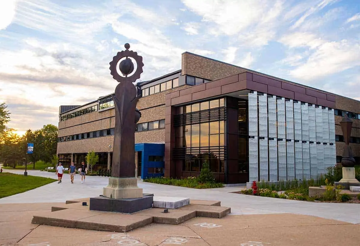 UW Platteville Boebel Hall Exterior