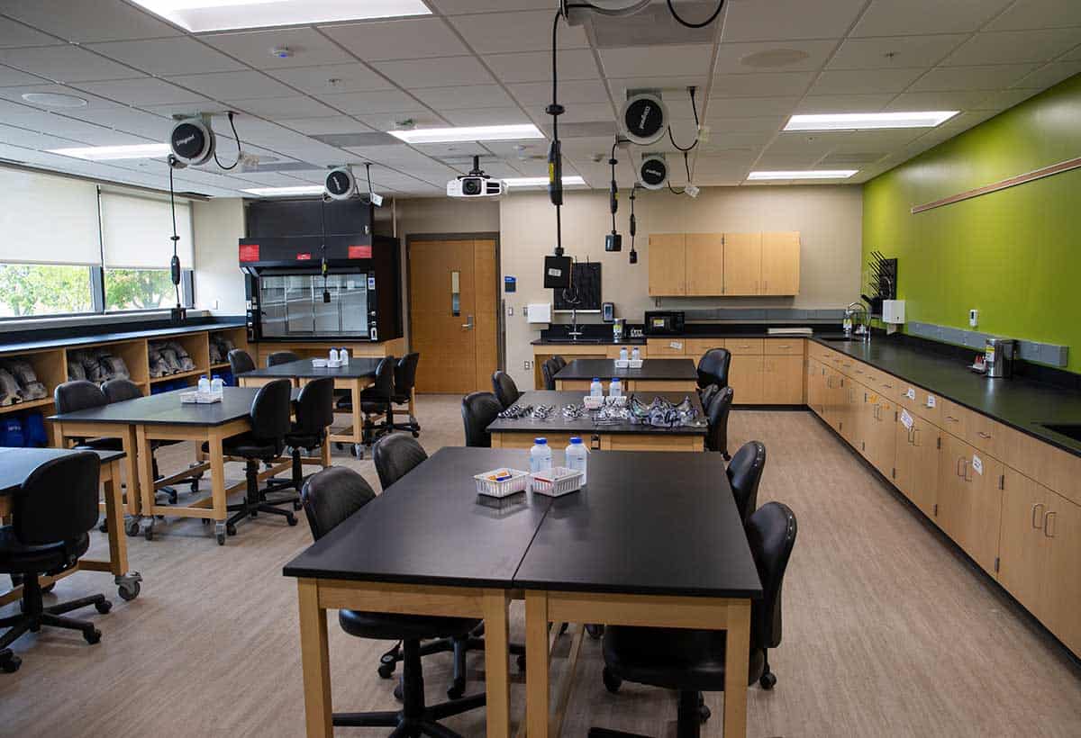 UW Platteville Boebel Hall Lab
