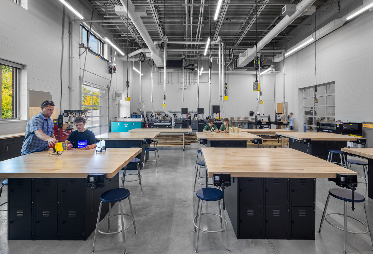 Menasha's new Maplewood Intermediate School