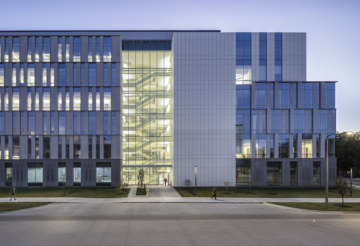 University of Iowa Health Sciences Academic Building