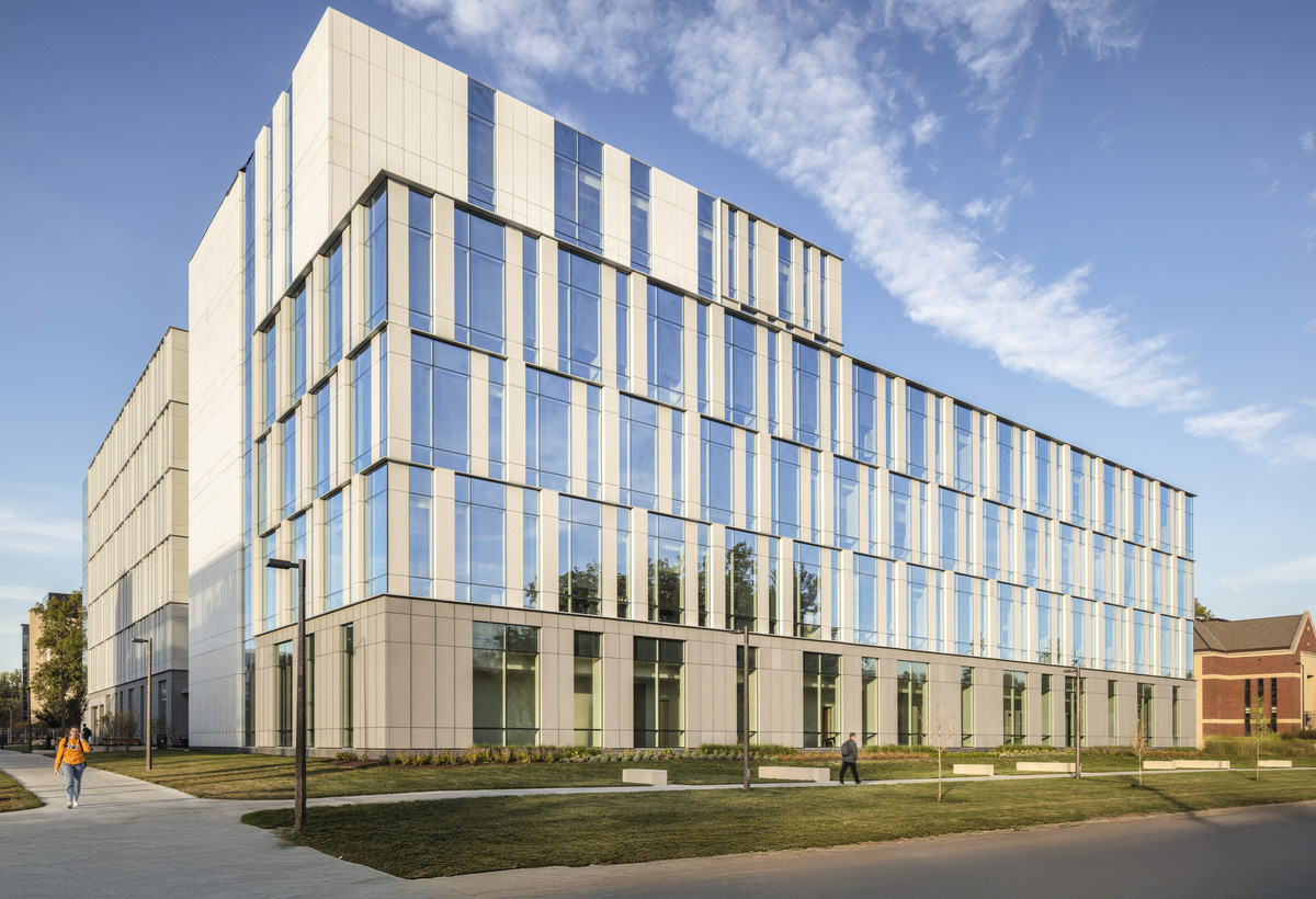University of Iowa Health Sciences Academic Building