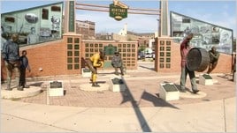 screenshot 2024 11 11 at 15 11 33 city panel approves spending $100k to move packers heritage monuments wtaq news talk 97.5 fm · 1360 am green bay wi
