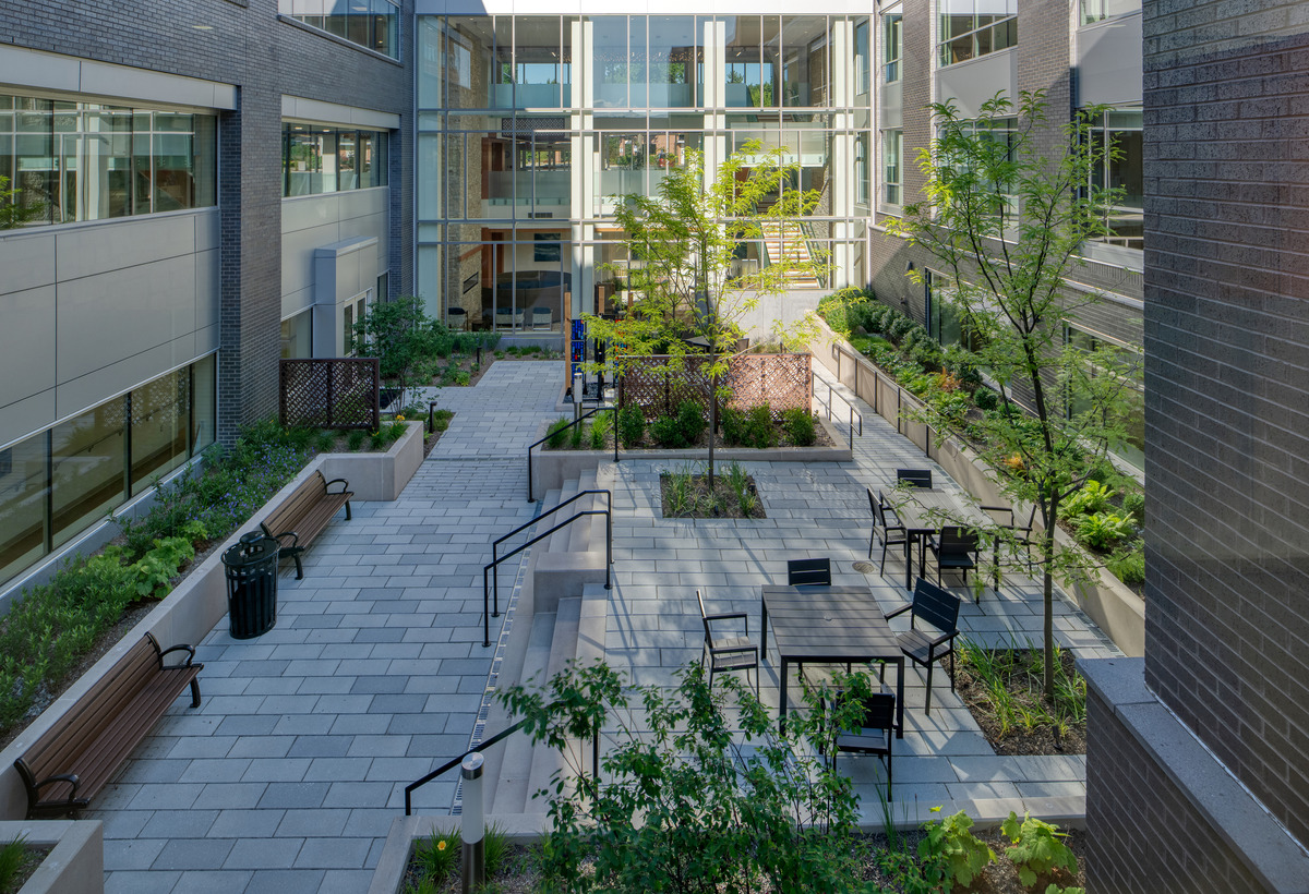 MyMichigan Midland Cancer Center Exterior Courtyard